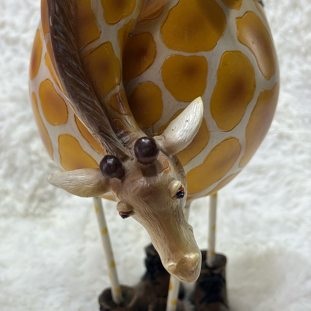 Unique Chunky Giraffe Wearing Boots & Blanket Change Bank